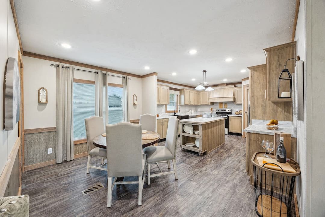 Md-26 rawhide interior home features