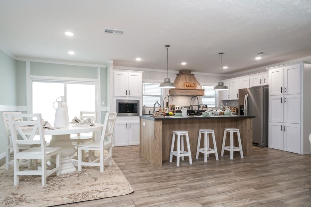 Md-56-32 interior home features