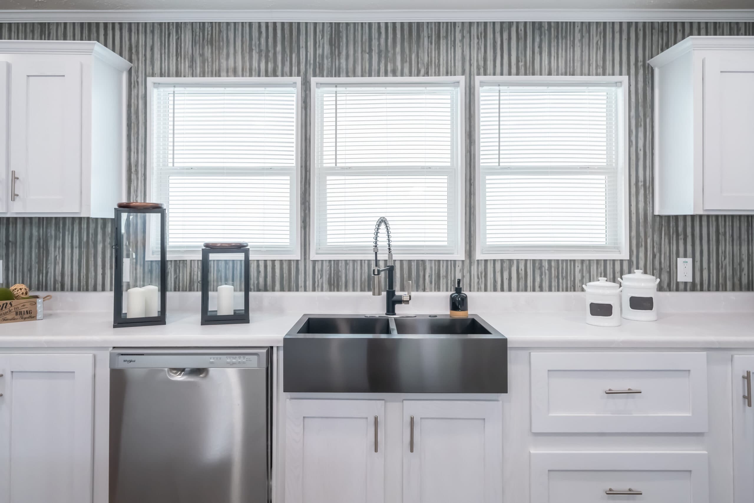 Md-53-32 kitchen home features