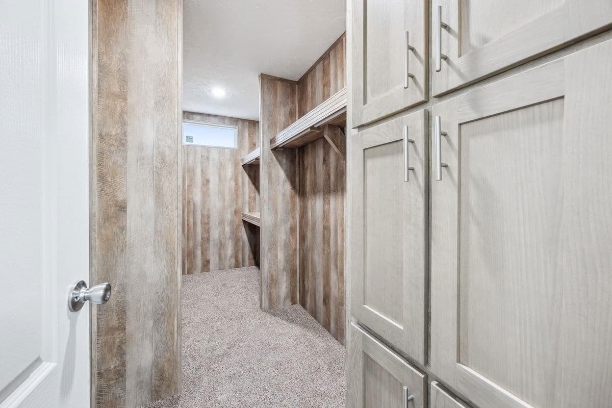 Md-26-32 interior home features