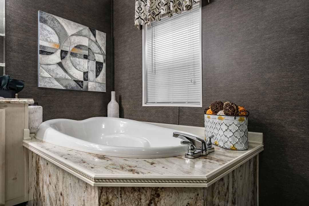 Md-39-32 bathroom home features