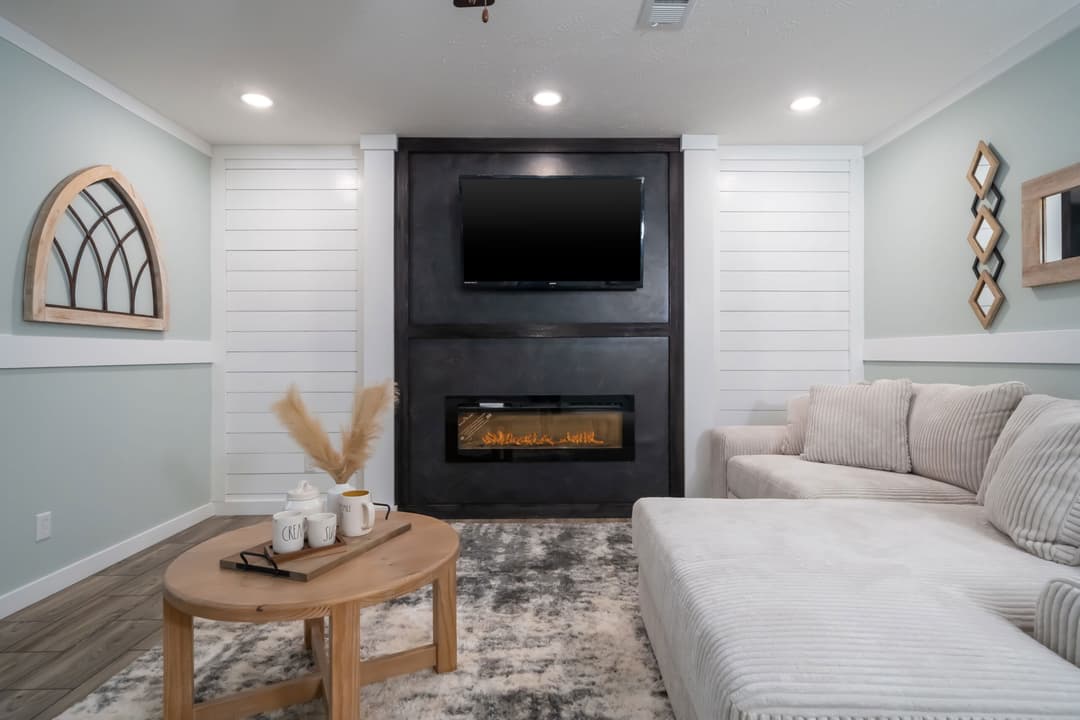 Md-56-32 interior home features