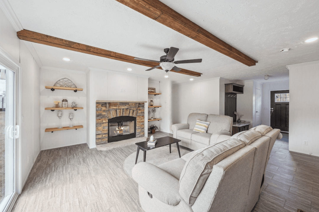 Md-62-32 rubicon interior home features