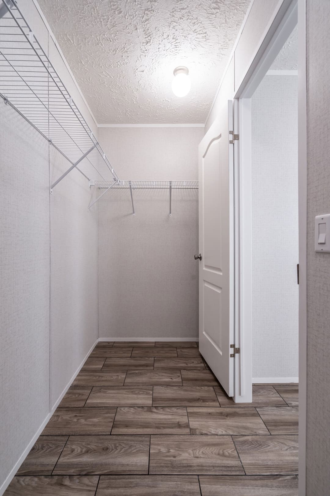 Md-40-32 interior home features