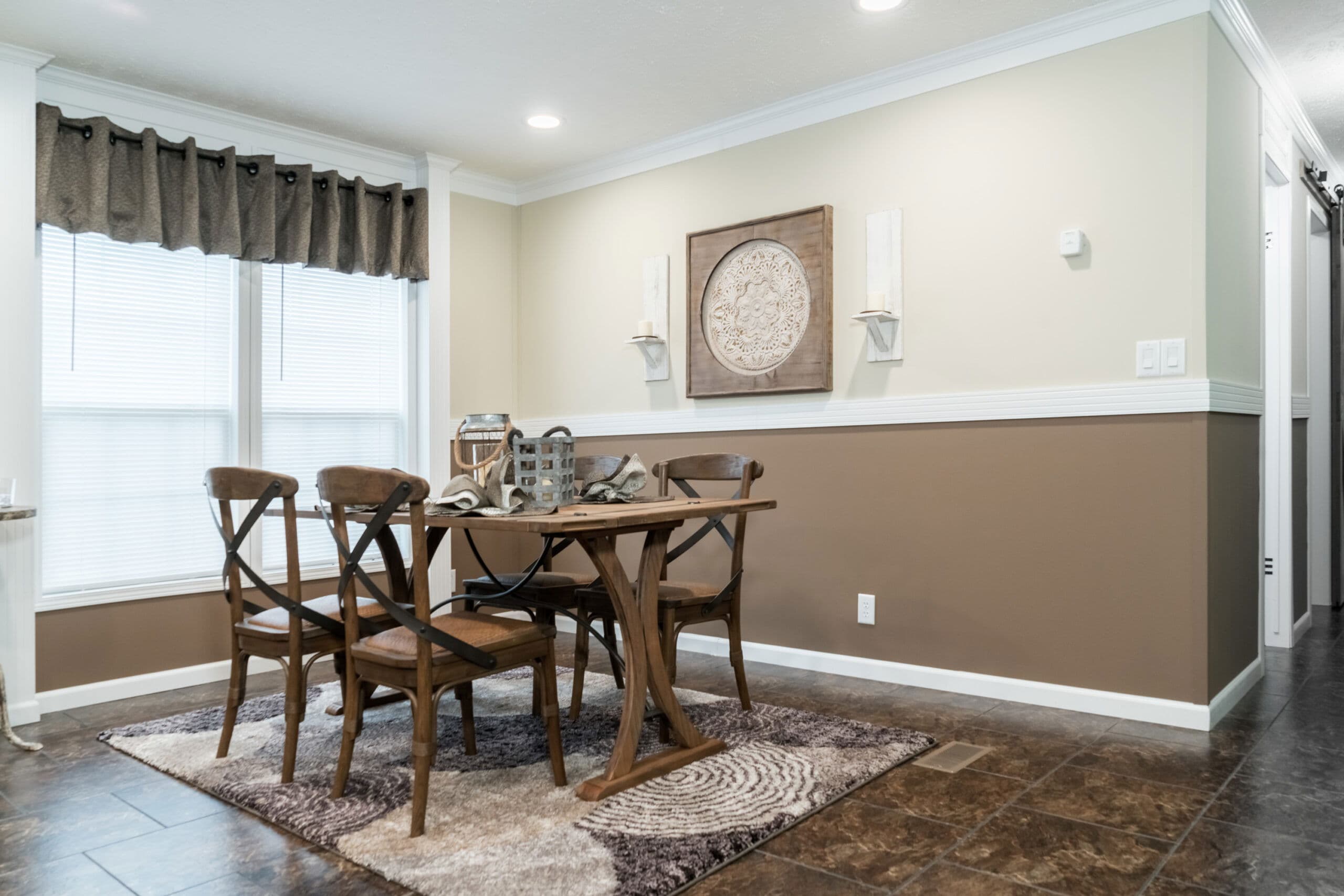 Md-32-32 interior home features