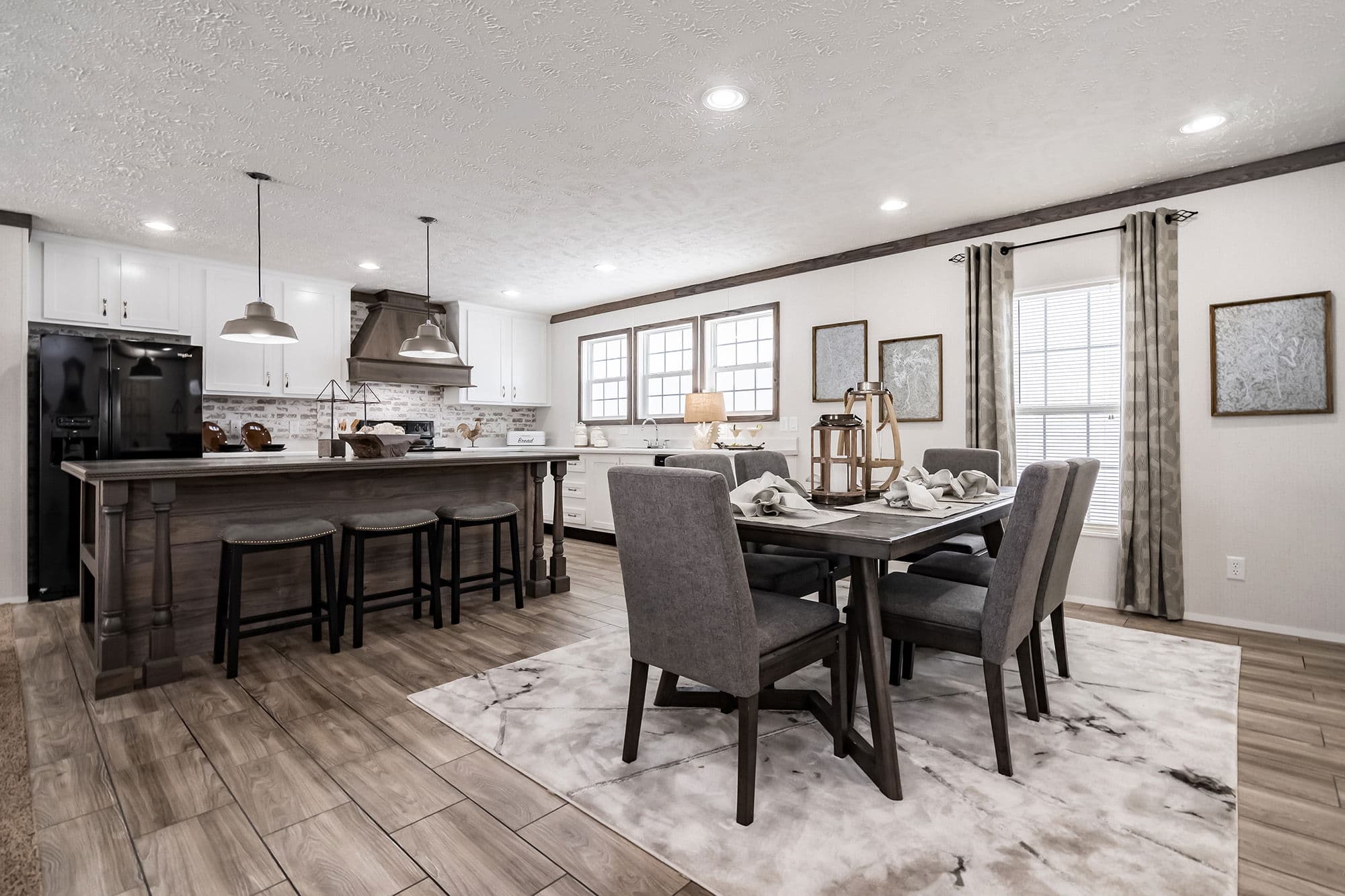 Md-40-32 kitchen home features