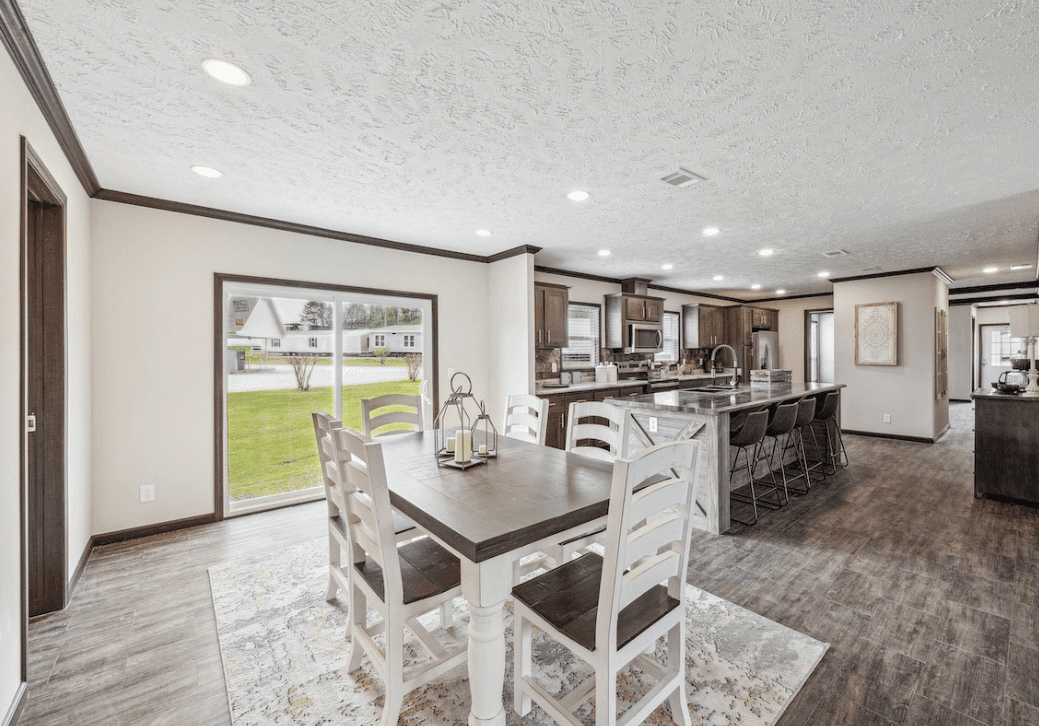 Md-32-76 big red interior home features