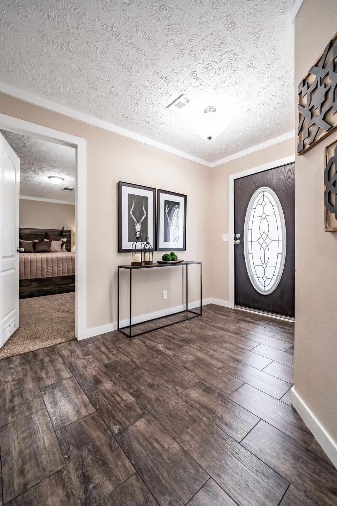 Md-42-32 interior home features