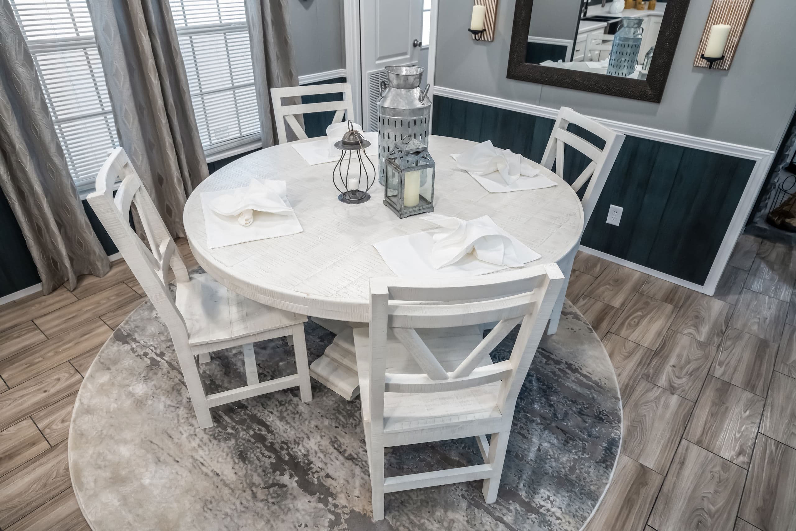 Md-50 interior home features