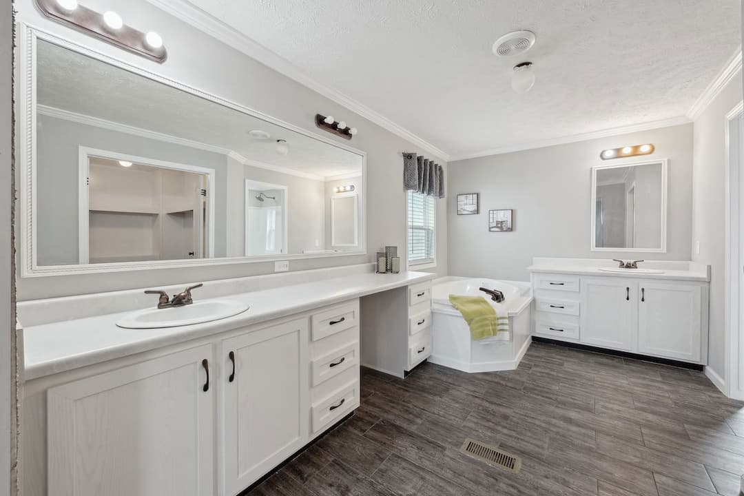 Md-30-32 josey wales bathroom home features