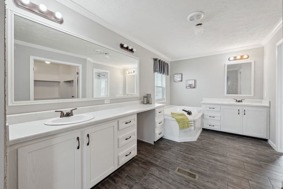 Md-30-32 josey wales bathroom home features