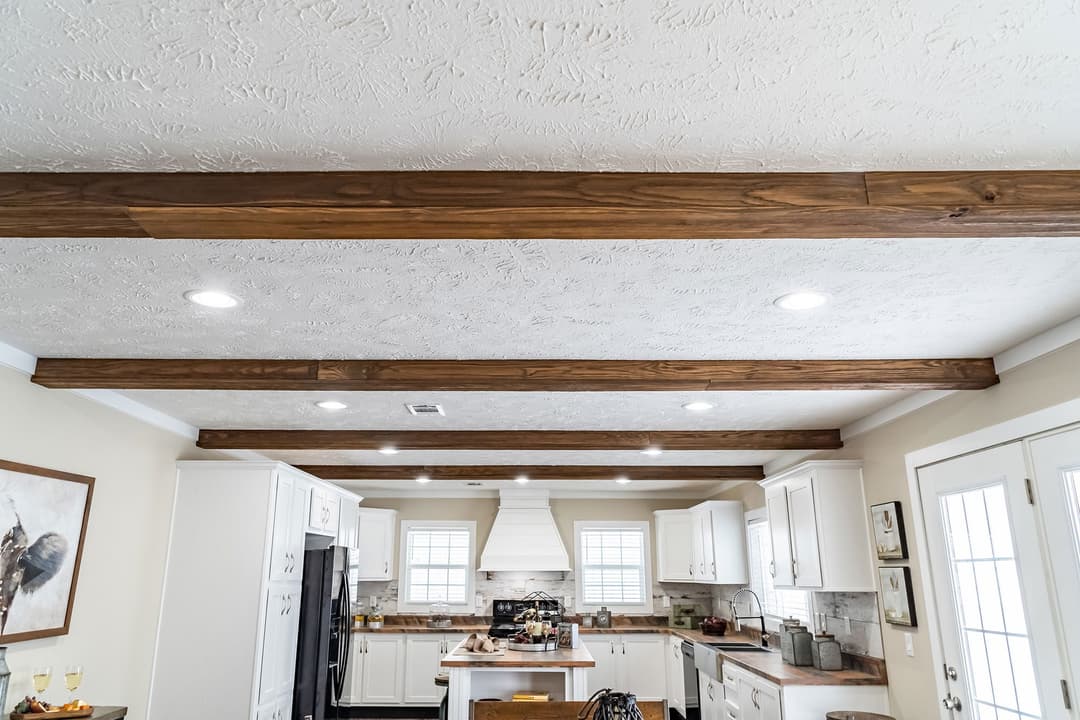 Md-42-32 interior home features