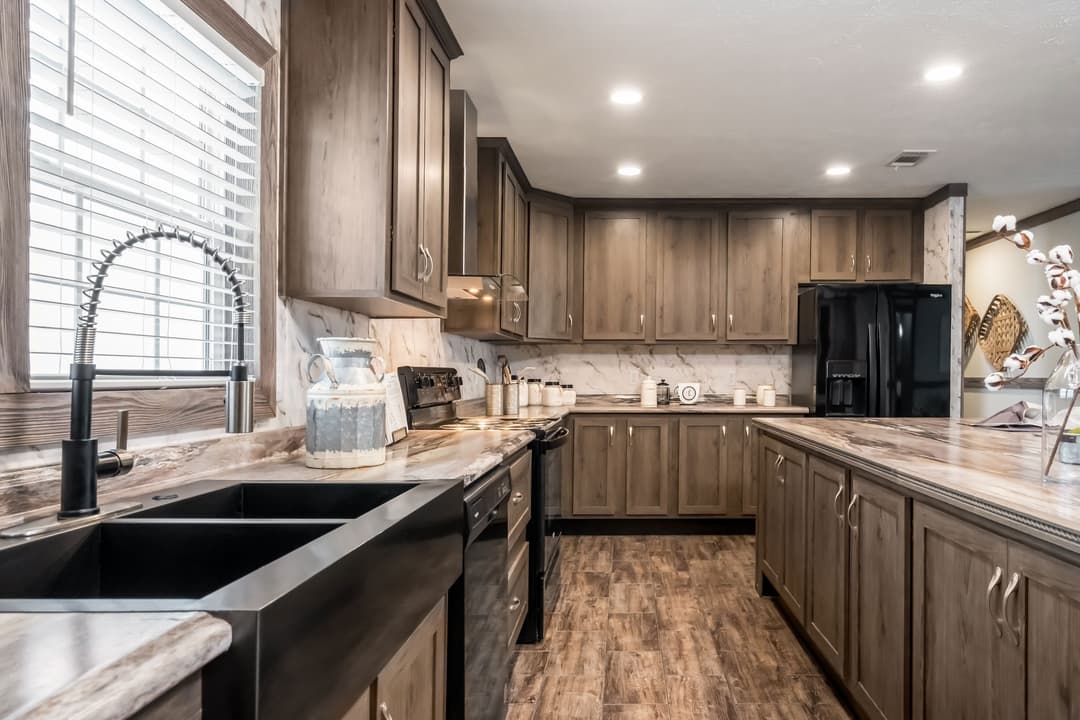 Md-44-32 housecat kitchen home features