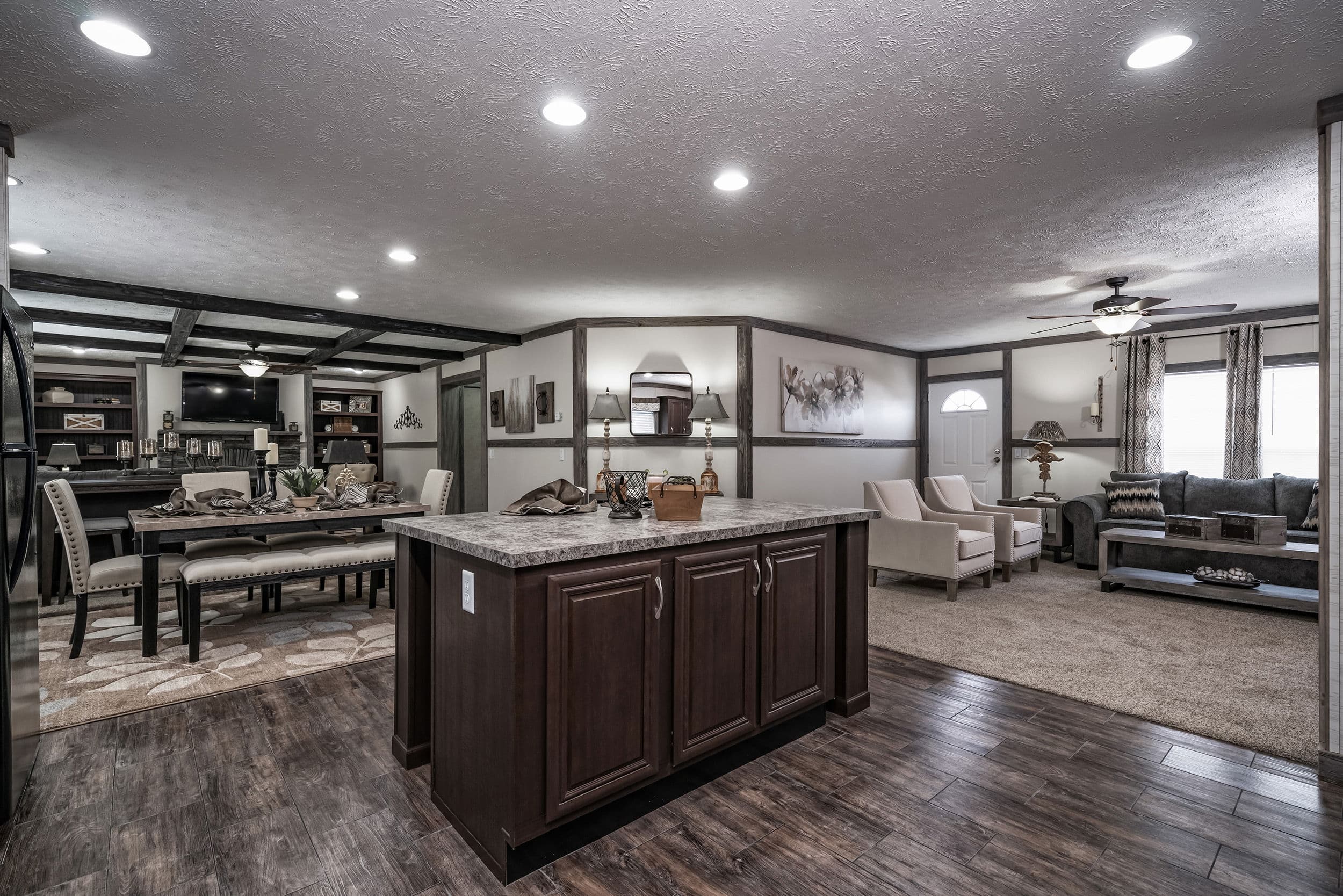 Md-35-32 kitchen home features