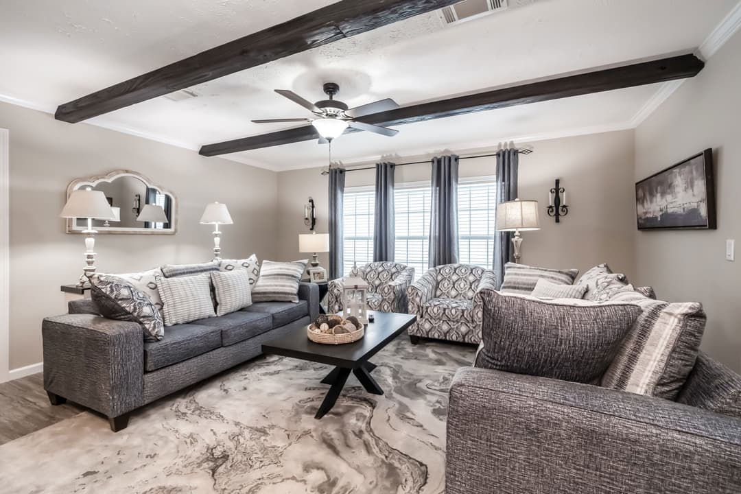 Kb-3248 interior home features