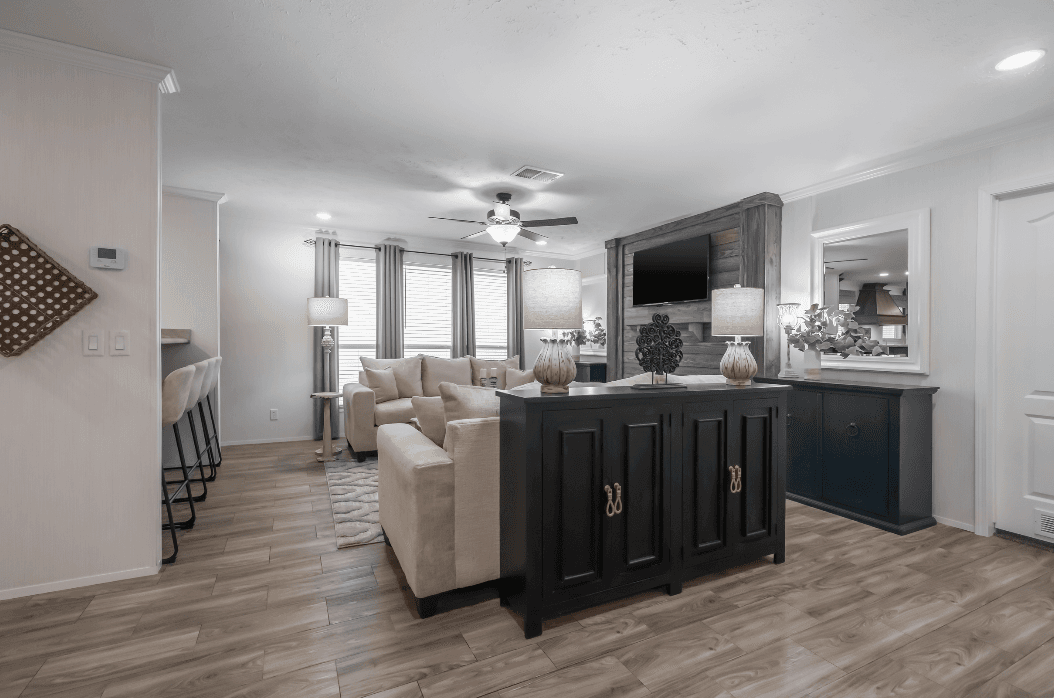 Md-60-32 dakota interior home features