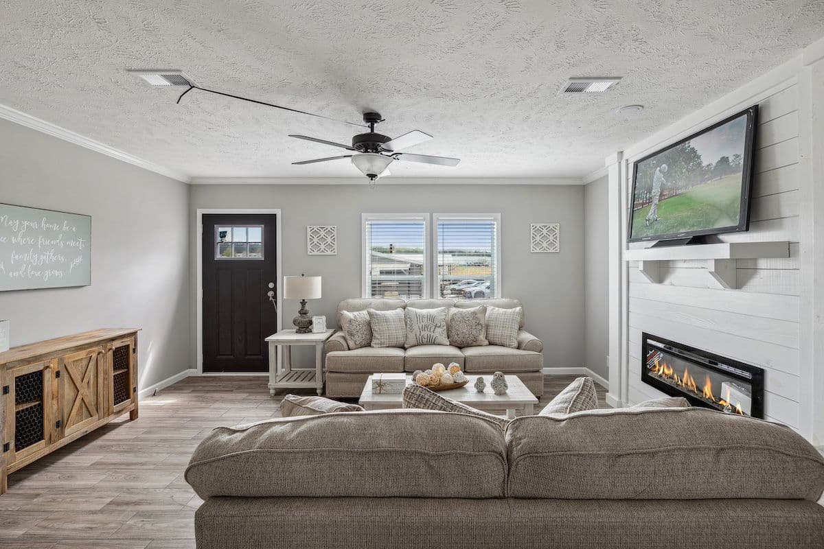 Kb-3246 presley interior home features