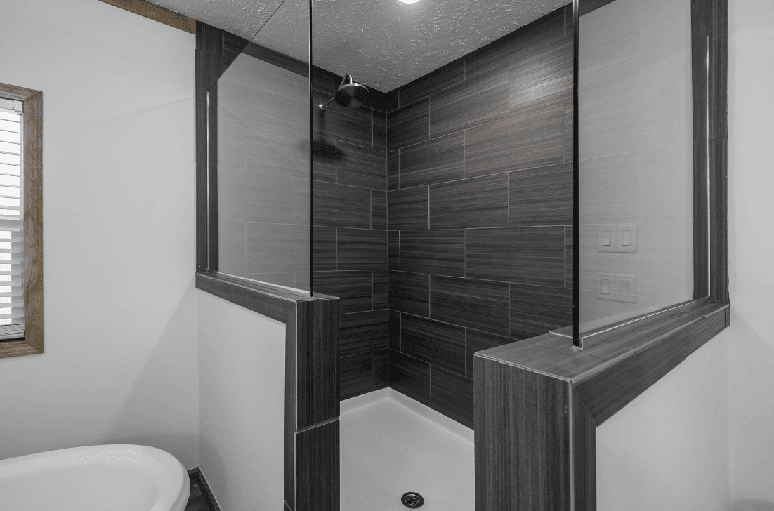 Md-61-32 kalispell bathroom home features