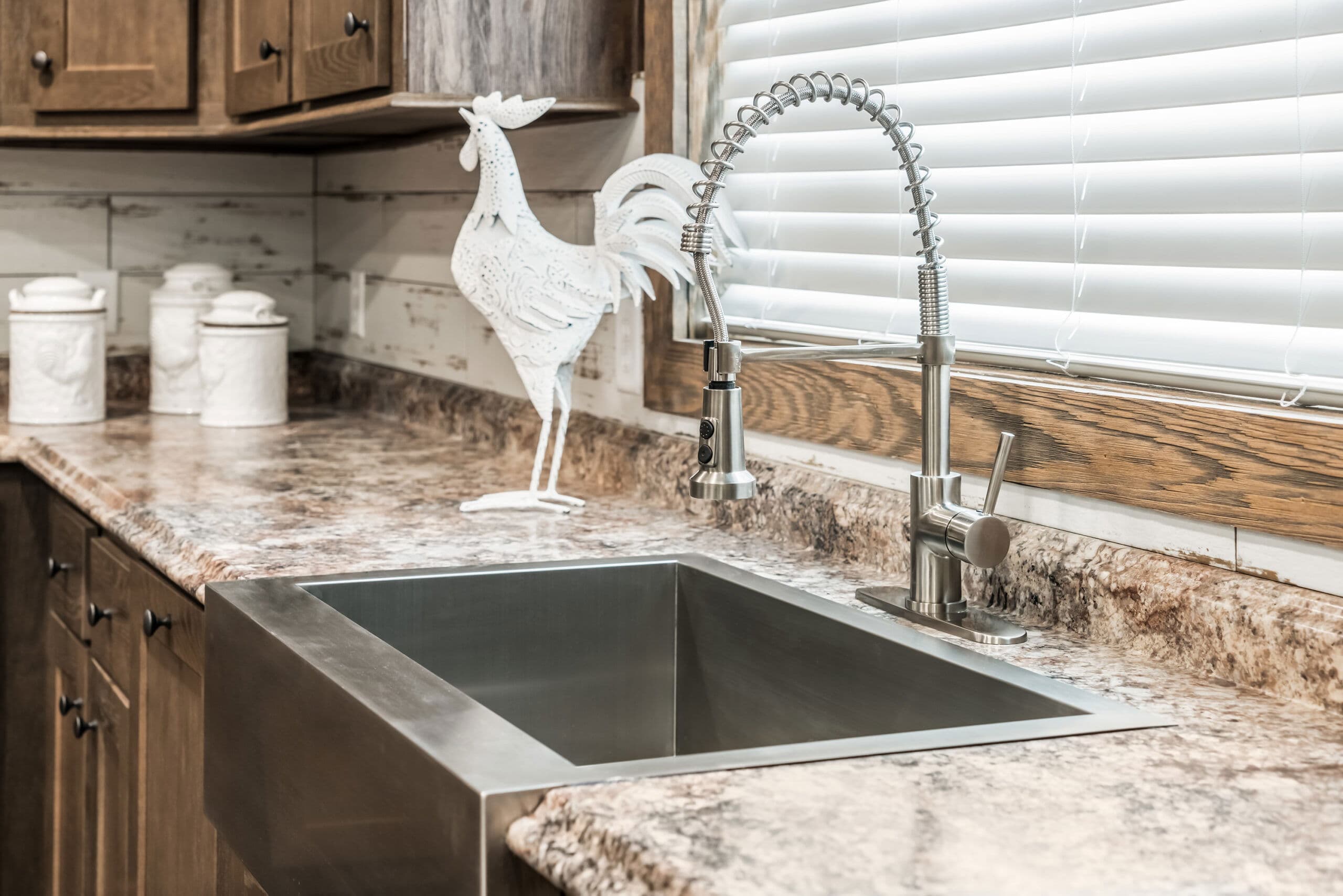 Kb-3243 kitchen home features