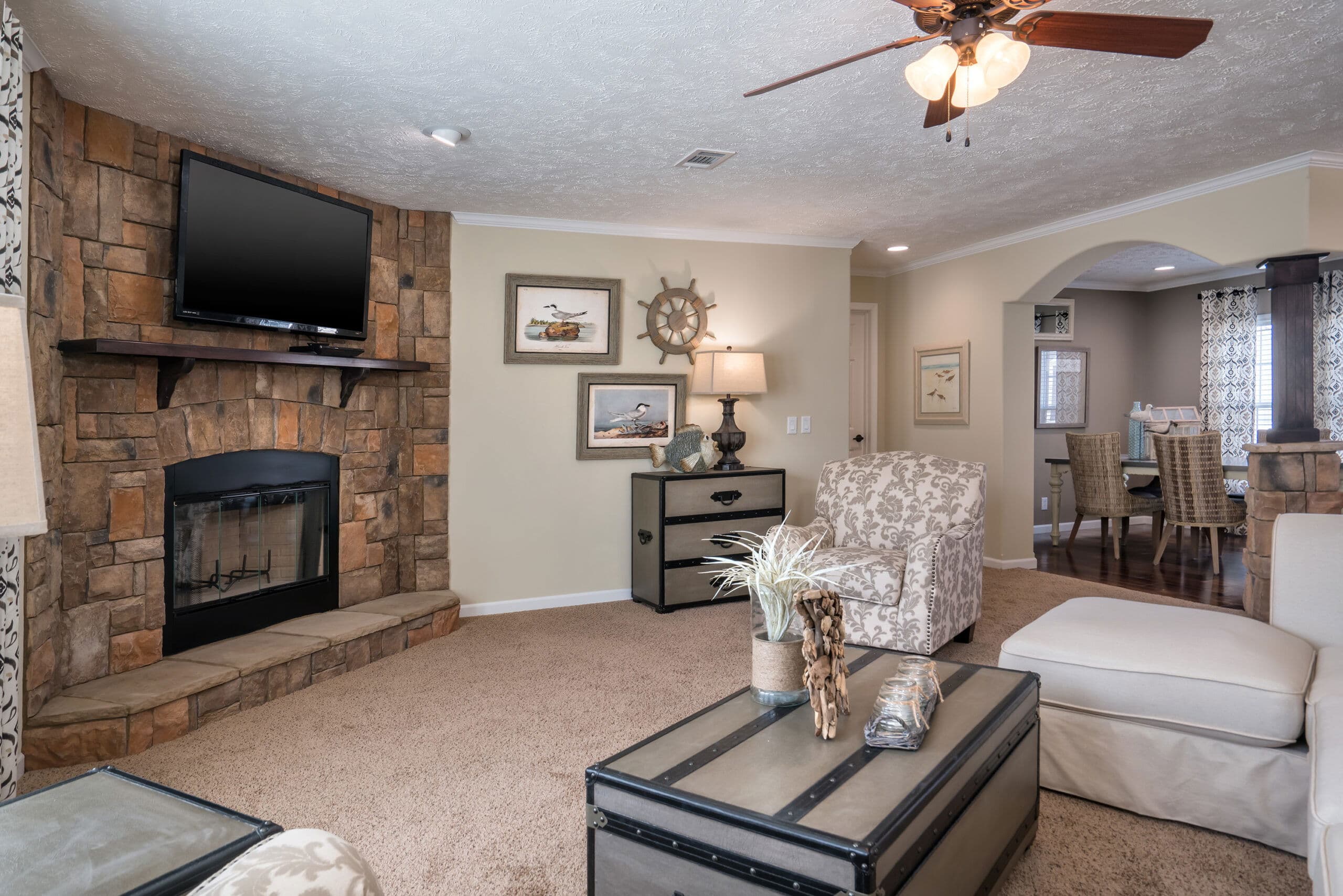 Kb-3238 interior home features