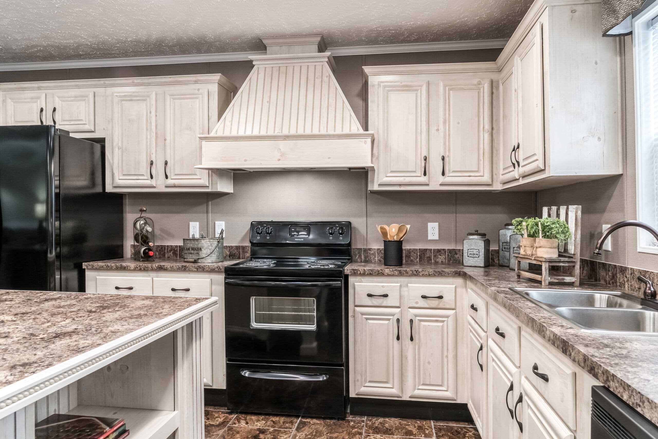 Md-32-32 kitchen home features