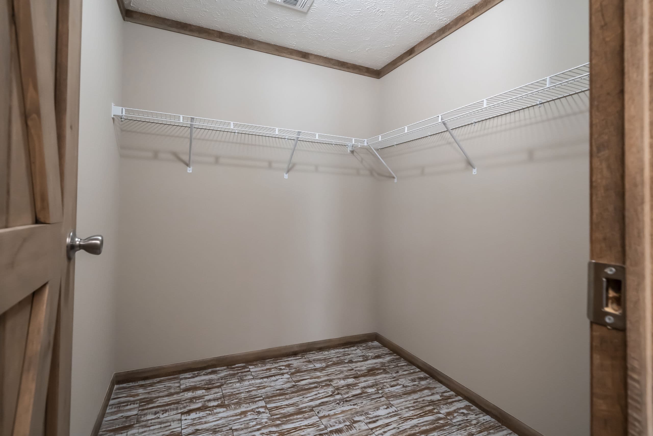 Md-49-32 interior home features