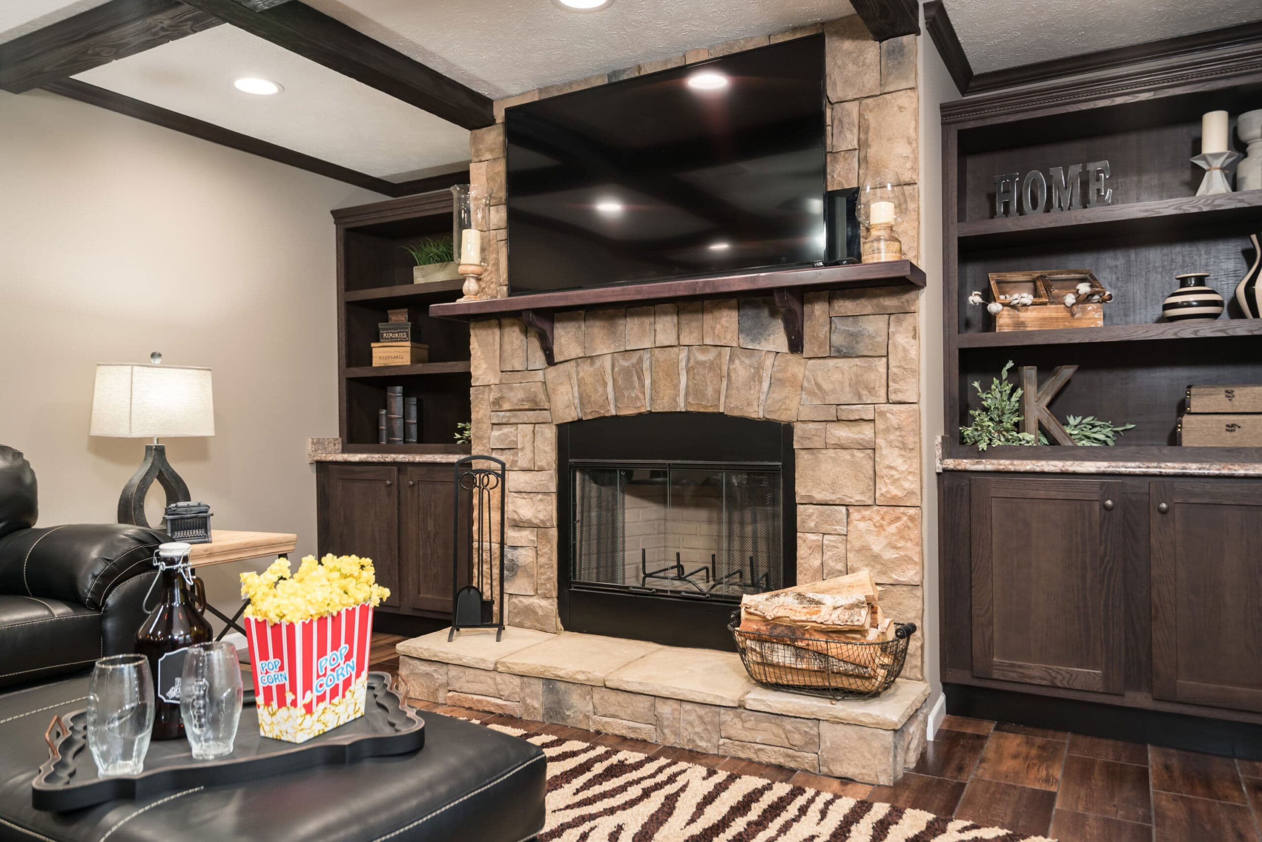 Kb-3241 interior home features