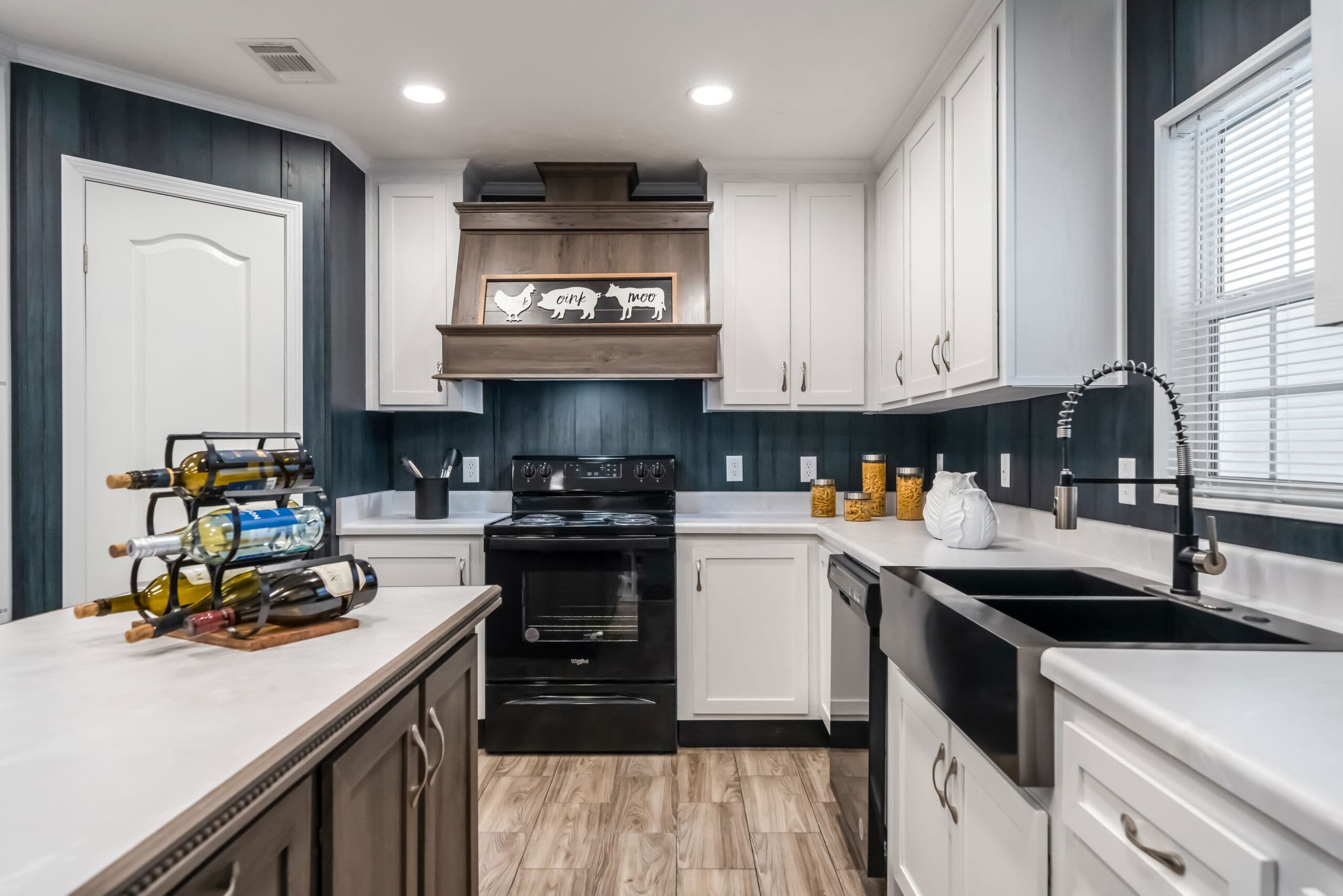 Md-50-32 kitchen home features