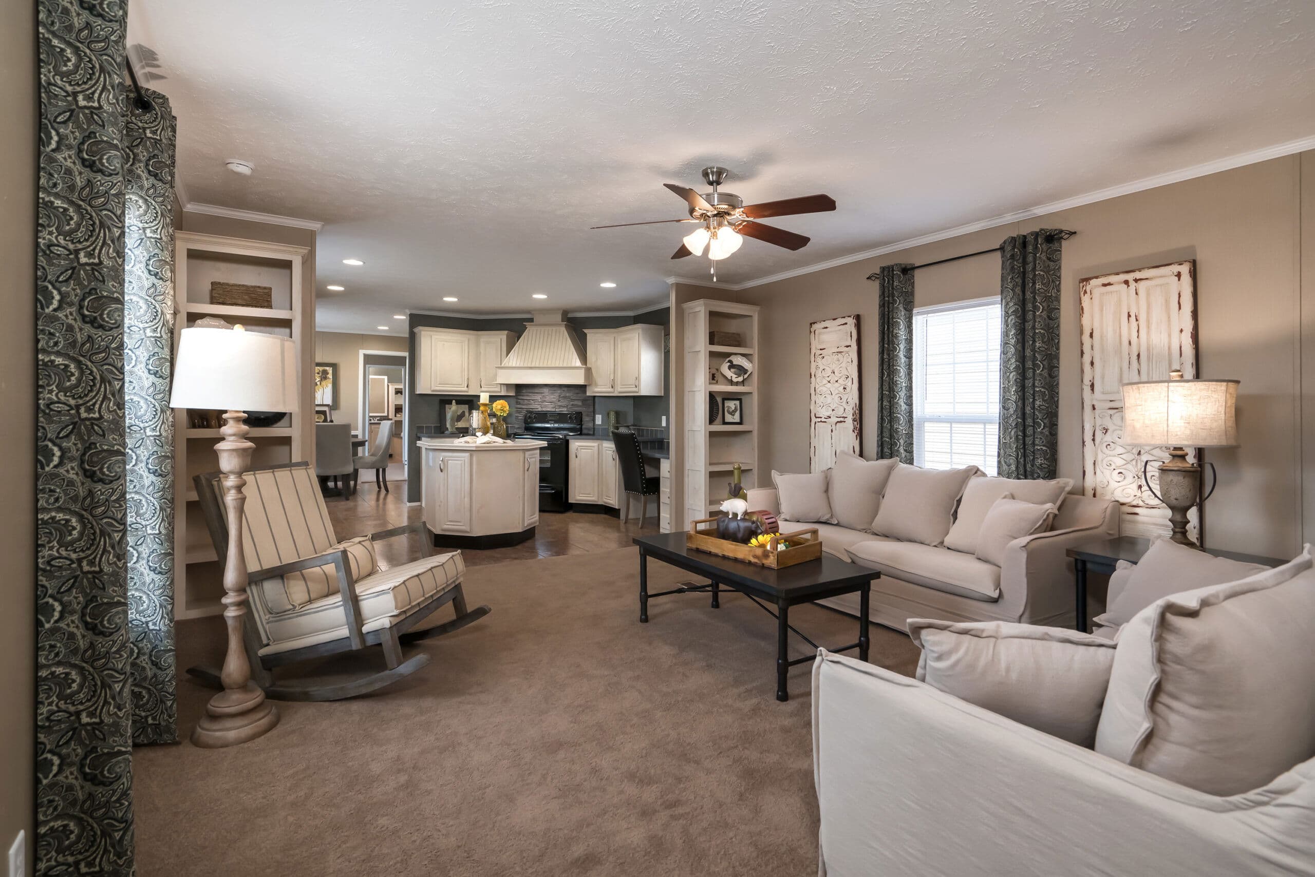 Md-109 interior home features