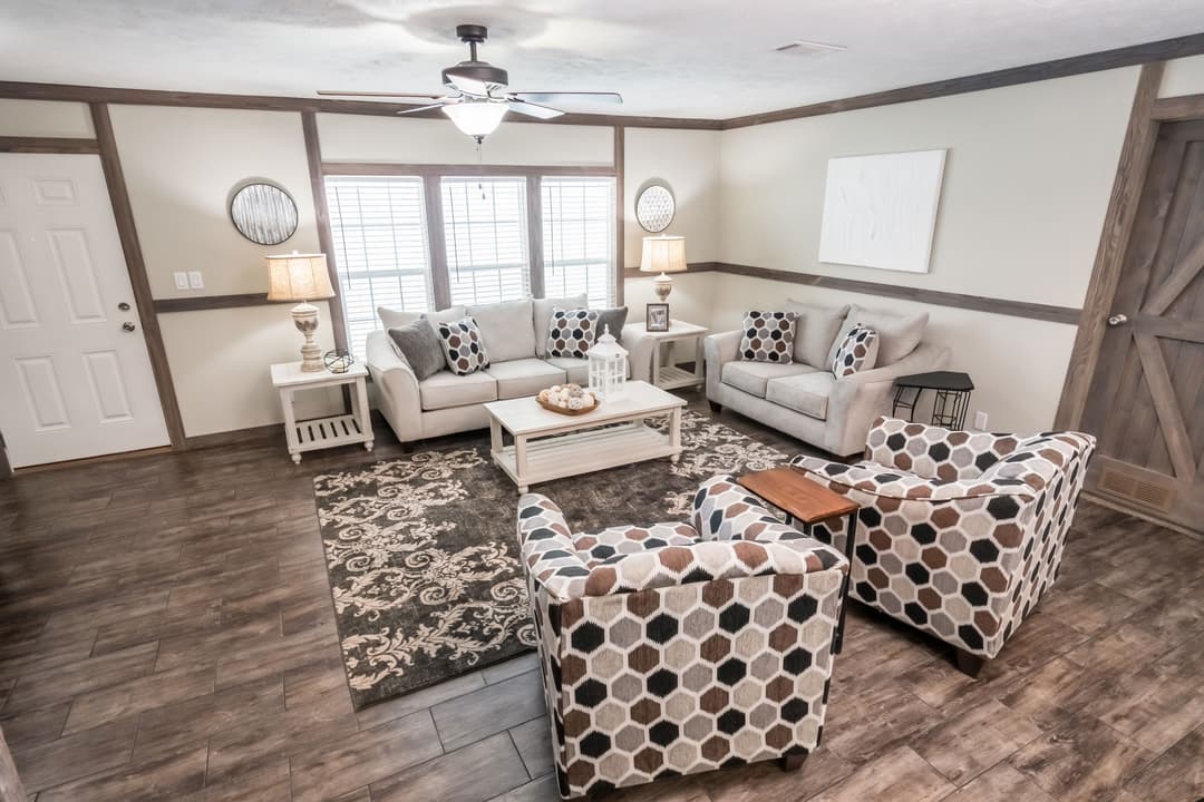 Md-44-32 housecat interior home features