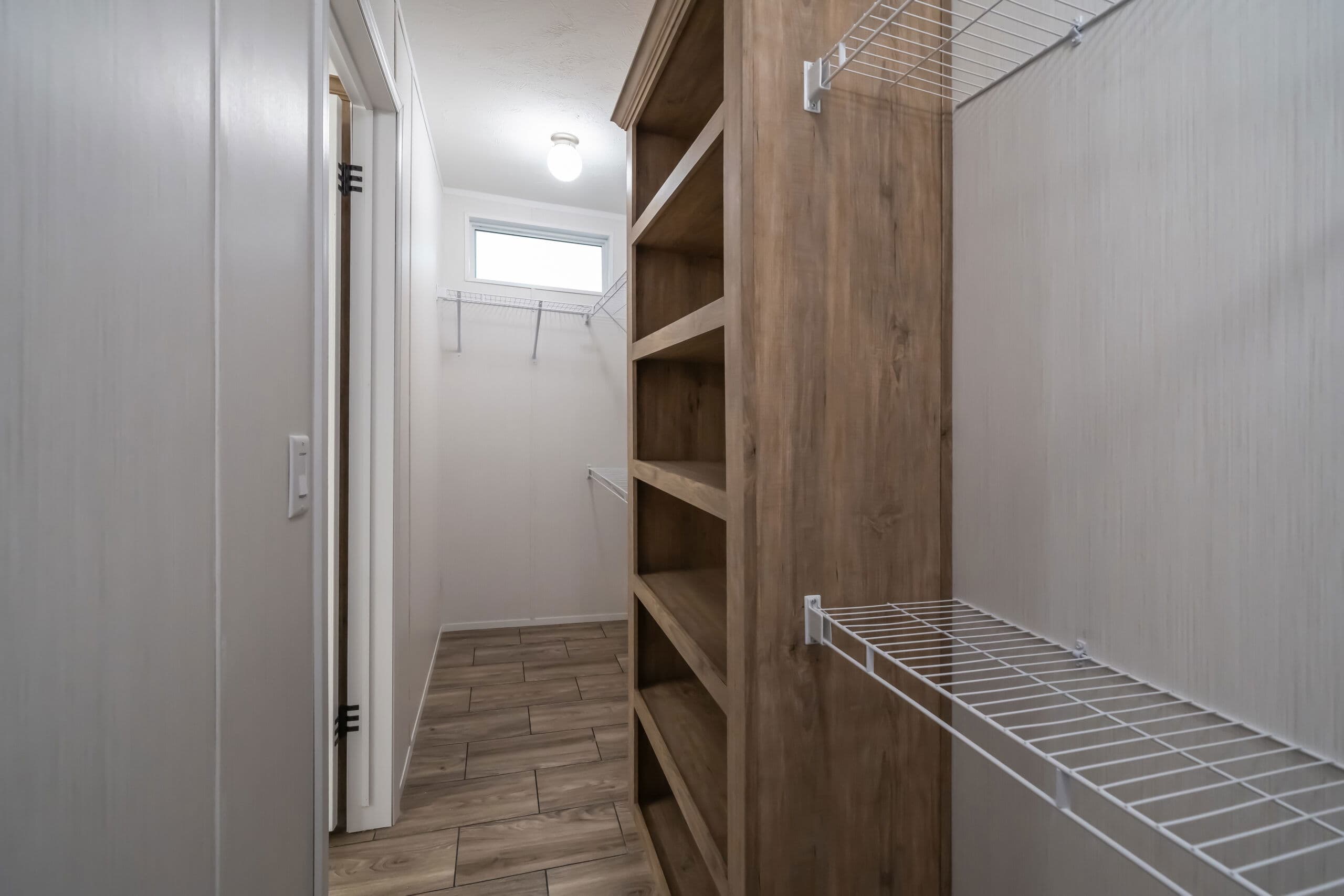 Md-56 interior home features